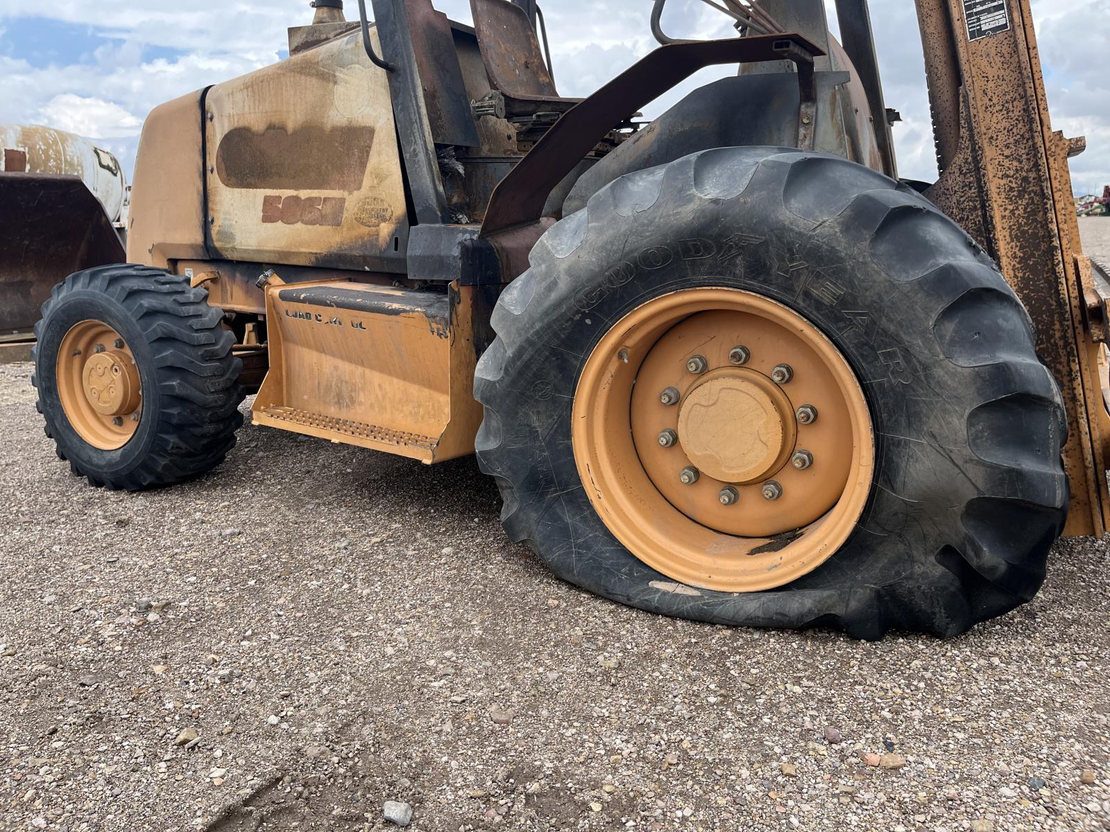 ./imagenes/INVOICE/2019/18188/CASE 586H (7).JPG